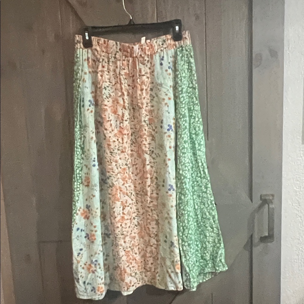 Umgee Green and Cream Floral Maxi Skirt